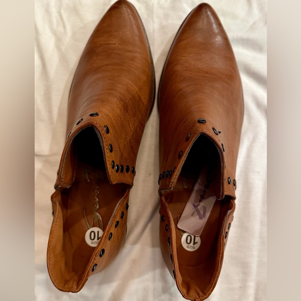 Seven 7 Ankle Studded Slip On Boot | Sz 10 - Picture 3 of 4